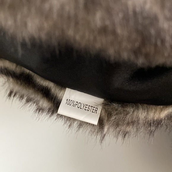 Women’s faux fur wrap OS - Picture 5 of 5